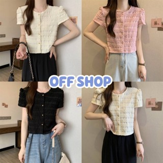 OFF SHOP พร้อมส่ง (OFF-M5619) เสื้อไหมพรมคอกลม แขนสั้น ดีเทลกระดุมหน้าสีทอง -C