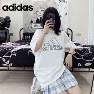 Adidas เสื้อยืดแขนสั้นลําลอง ทรงหลวม พิมพ์ลายโลโก้ 100% สไตล์คลาสสิก สําหรับผู้หญิง