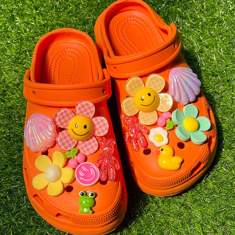 Ins สติกเกอร์ ลายดอกไม้น่ารัก DIY สําหรับตกแต่งรองเท้า croc