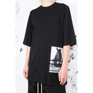 Rick OWENS เสื้อยืดลําลอง แขนสั้น ทรงหลวม พิมพ์ลายหน้าม้า สีดําเข้ม เข้ากับทุกการแต่งกาย สําหรับผู้ชาย