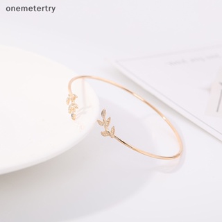 Onem สร้อยข้อมือ กําไลข้อมือ แบบเปิด รูปใบไม้ ปรับได้ สไตล์เกาหลีวินเทจ เครื่องประดับแฟชั่น สําหรับผู้หญิง