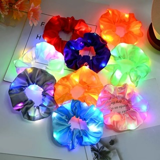 1 ชิ้น LED เรืองแสงผม Scrunchies สว่างขึ้นผม Scrunchies ยืดหยุ่นแสงผู้หญิงสาวผมที่รัดผมสําหรับฮาโลวีนคริสต์มาสปาร์ตี้