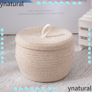 Ynatural ตะกร้าเก็บของ ทรงกลม ขนาดเล็ก พร้อมฝาปิด เชือกฝ้าย สําหรับตกแต่งบ้าน