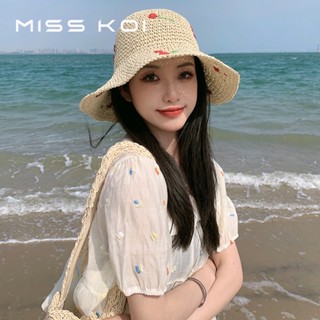 Misskoi [พร้อมส่ง] หมวกฟางสาน กันแดด แบบพับได้ ลายเชอร์รี่ สไตล์อังกฤษ เรโทร สําหรับผู้หญิง