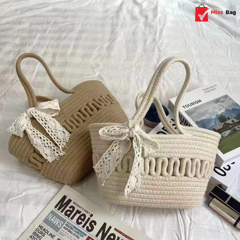 【พร้อมส่ง】กระเป๋าสาน&กระเป๋าสะพายข้าง ลายดอกไม้สวยงาม สไตล์เท่ รุ่น D-1378