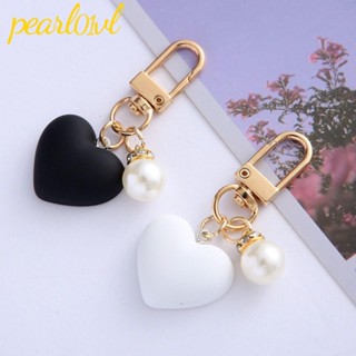 Pearl01 พวงกุญแจโลหะผสมสังกะสี รูปหัวใจ พร้อมจี้ไข่มุก สีดํา สีขาว 4 ชิ้น