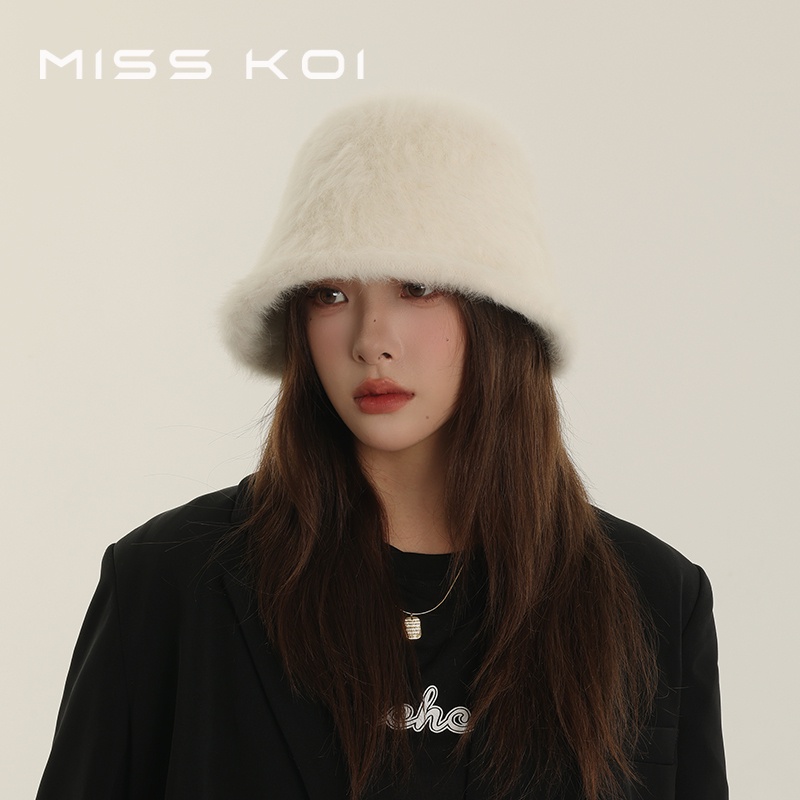 Misskoi [พร้อมส่ง] หมวกบักเก็ต ผ้าถัก ให้ความอบอุ่น สีขาว เข้ากับทุกการแต่งกาย แฟชั่นฤดูใบไม้ร่วง ฤดูหนาว สไตล์เกาหลี สําหรับผู้หญิง