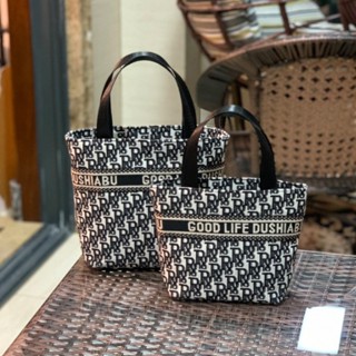 กระเป๋าถือ ทรงช้อปปิ้ง ผ้าแคนวาสแบบปักลาย ดูหรู ดูแพง พรีเมี…