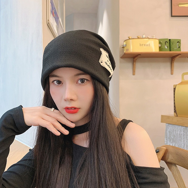 หมวกบีนนี่ถัก ผ้าฝ้ายนิ่ม พิมพ์ลายตัวอักษร ทรงหลวม สีพื้น แฟชั่นฤดูใบไม้ร่วง และฤดูหนาว สําหรับผู้ชาย และผู้หญิง