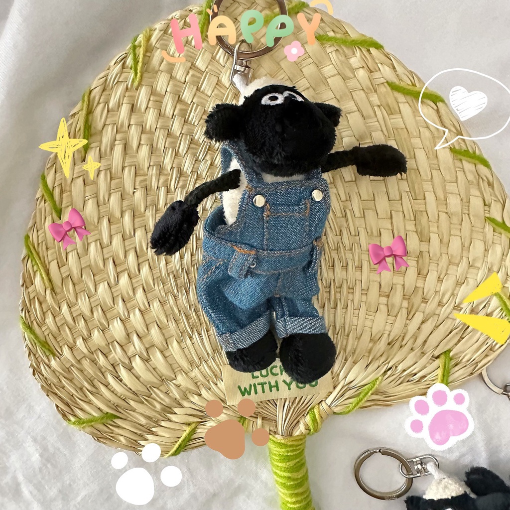 Pilot Lamb ins Overalls ขนสัตว์สีดําตัวน้อยตุ๊กตาผ้ากํามะหยี่ตุ๊กตาพวงกุญแจกระเป๋าจี้