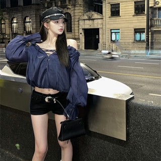 เสื้อยืด เปิดไหล่ คอแบน ทรงหลวม