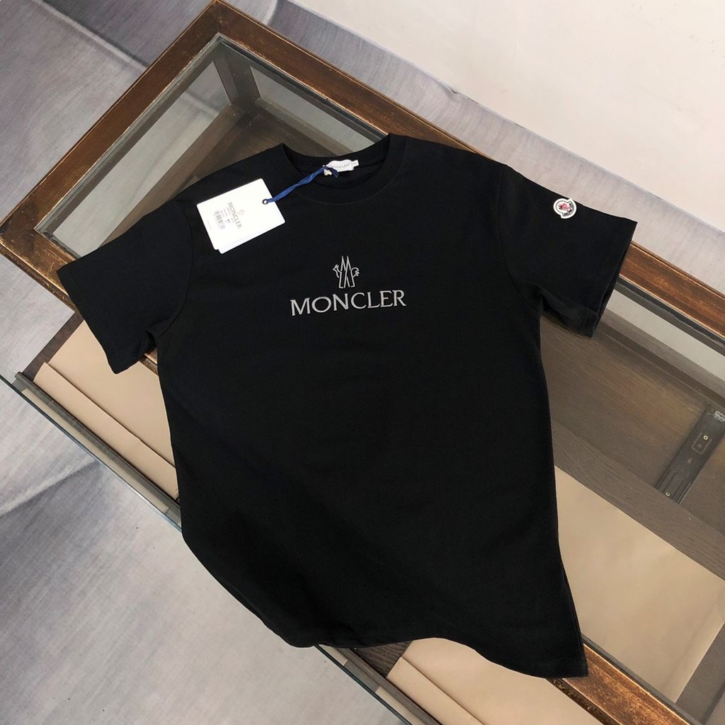 M * er's ใหม่หลวมฝ้ายสบายๆ โลโก้เย็บปักถักร้อยคอกลมแขนสั้นเสื้อยืดสำหรับคู่รัก, แท็กคอแขนปักถักร้อย + แท็กแขวน