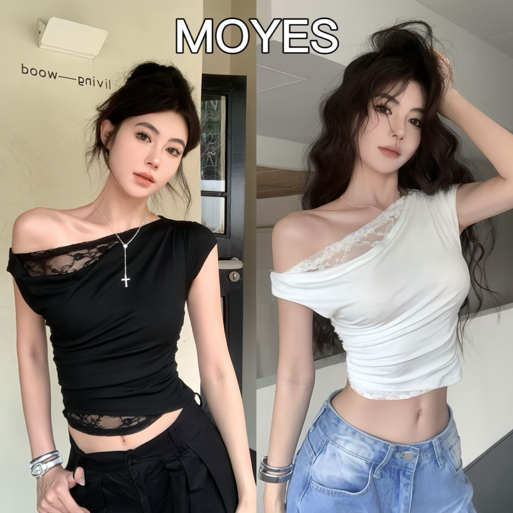 MOYES 🔥ในสต็อก💗 สุภาพสตรี ลูกไม้กลวง สีพื้น  เสื้อยืดสั้นเข้ารูปพอดีไหล่เฉียงพิ