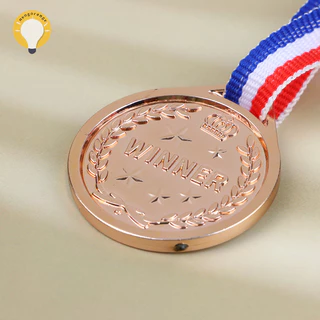 รางวัลเหรียญรางวัลการแข่งขันฟุตบอลรางวัลรางวัลเหรียญสําหรับของที่ระลึกของขวัญกีฬากลางแจ้งของเล่นเด็ก TH
