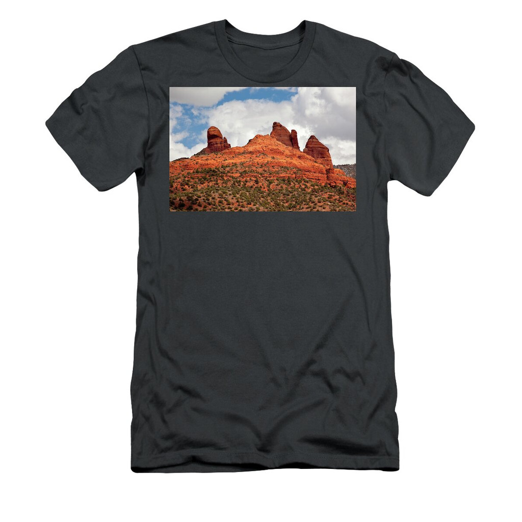 เสื้อยืด Vintage Snoopy in Support of Ukraine T-Shirt แท้ Cotton 100% สินค้ามาใหม่ เสื้อกีฬา สีขาว