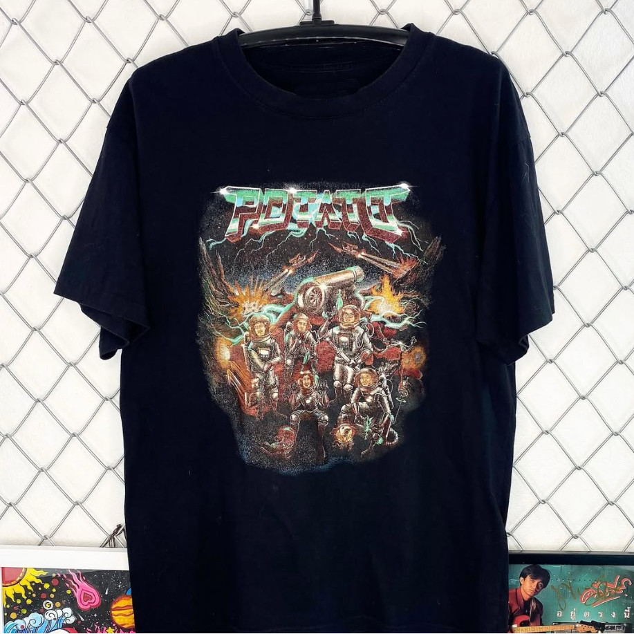 【พร้อมส่ง】เสื้อลิขสิทธิ์แท้ของวง potato band รุ่น ( SPACE WAR )
