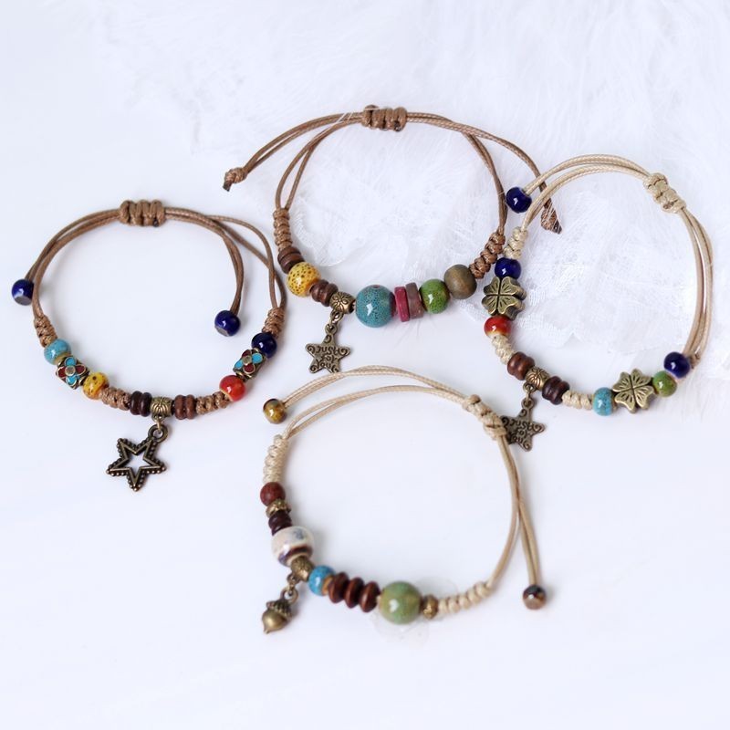 สร้อยข้อมือ  สไตลวินเทจ  ลุกปัดน่ารัก พร้อมส่ง
