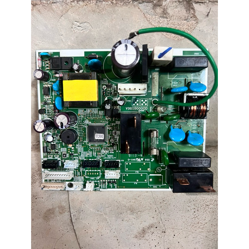 แผงวงจรแอร์ HITACHI (ฮิตาชิ) PMRAS-S13CDT*R91 บอร์ดคอยล์เย็นแอร์ อะไหล่แอร์