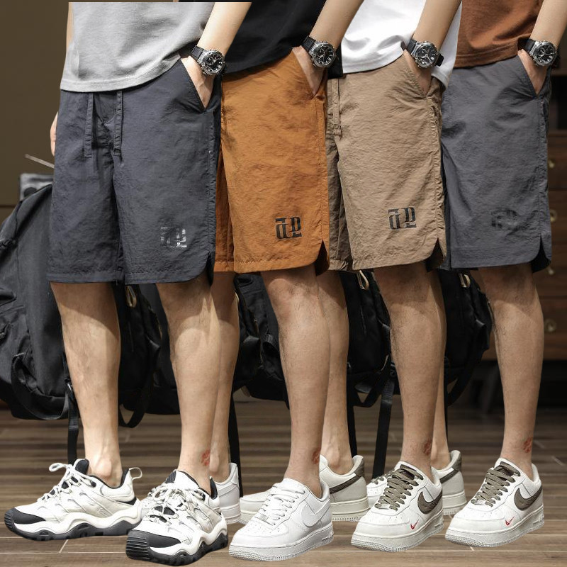 กางเกงขาสั้นผู้ชาย ชุดเอี๊ยมเกาหลีฤดูร้อนสำหรับผู้ชาย ไซส์ใหญ่ หลวมและลำลอง ระบายอากาศได้ดี สวมใส่สบายและบาง