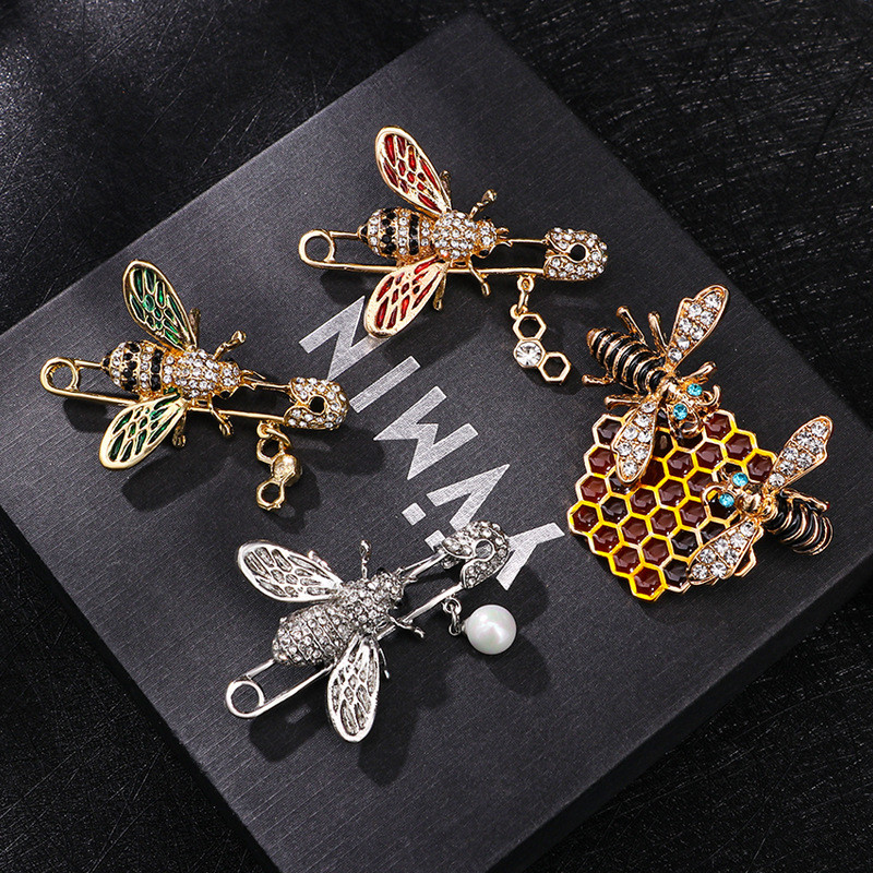 แฟชั่น ใหม่สัตว์ bee เข็มกลัดผู้หญิงอุปกรณ์เสริมขายร้อนสีหยด bumblebee pin เข็มกลัดคอ pin high-end