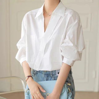 เสื้อเชิ้ตผู้หญิงสีขาว ดีไซน์หรู สไตล์มินิมอล