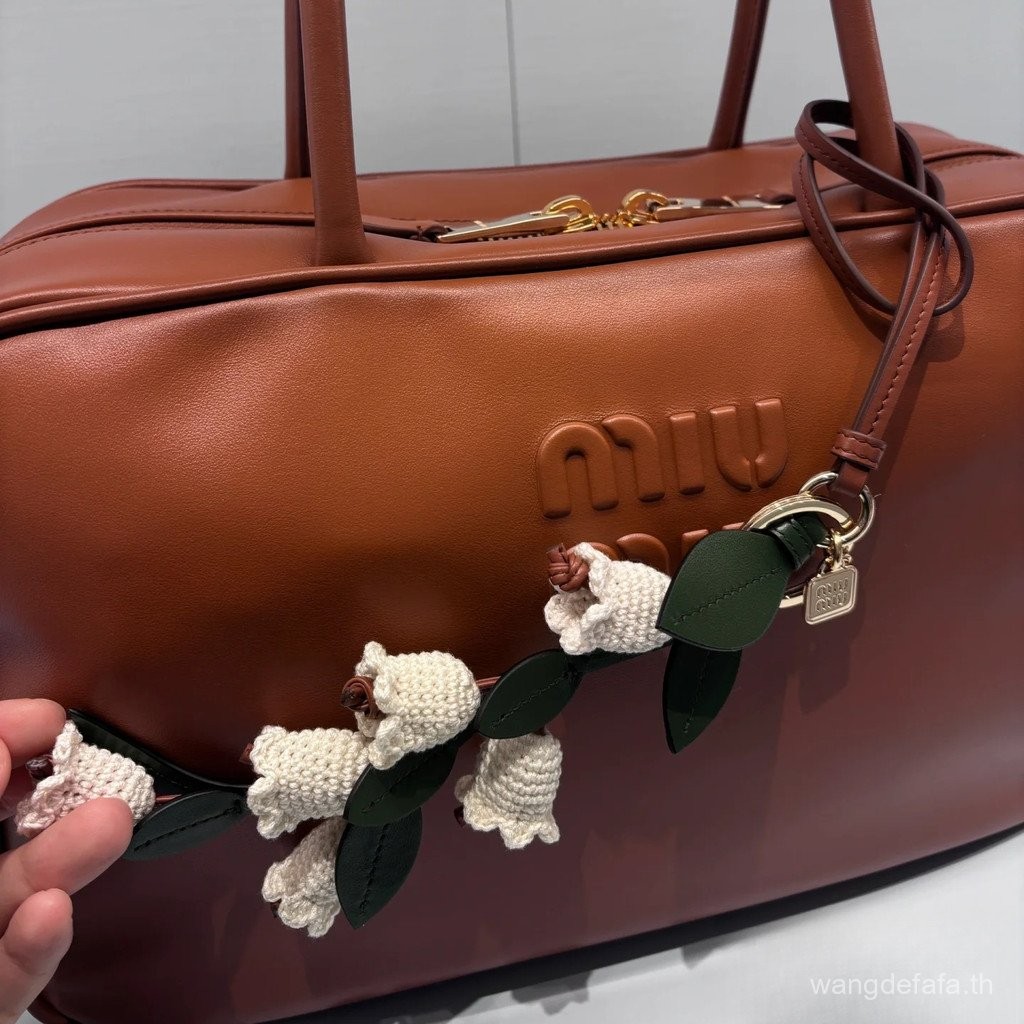 จี้กระเป๋าเสื้อสีน้ำเงิน อุปกรณ์หนังแท้ ซีรีส์ MIU สไตล์ใหม่ ของตกแต่งกระเป๋า ของขวัญ ของที่ระลึก