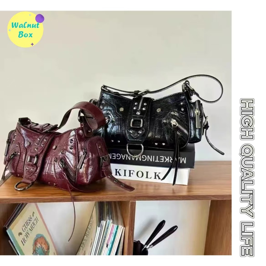 สไตล์ใหม่น้ํามันขี้ผึ้งหนัง Niche Design สไตล์สาวร้อน High-End กระเป๋าสะพายปฏิบัติแฟชั่น All-Match Commuter Underarm Bag