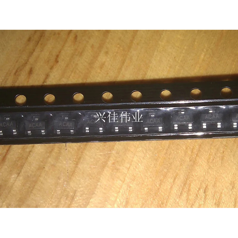 50PCS-200PCS ใหม่ MAX809-T MAX809TEUR SOT-23 (พิมพ์: ACAA) ชิปรีเซ็ตชิป XCLM