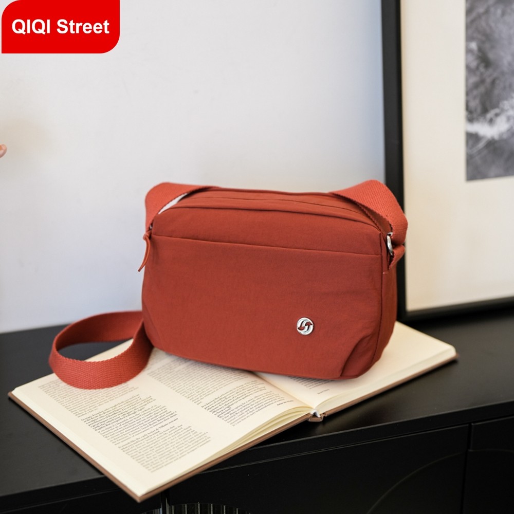 กระเป๋าสะพายข้างใบเล็ก ผ้าไนลอน สันทนาการ ผ้าไนลอนกันน้ํา หลายช่อง กระเป๋าสะพายหลายกระเป๋าพร็อพ