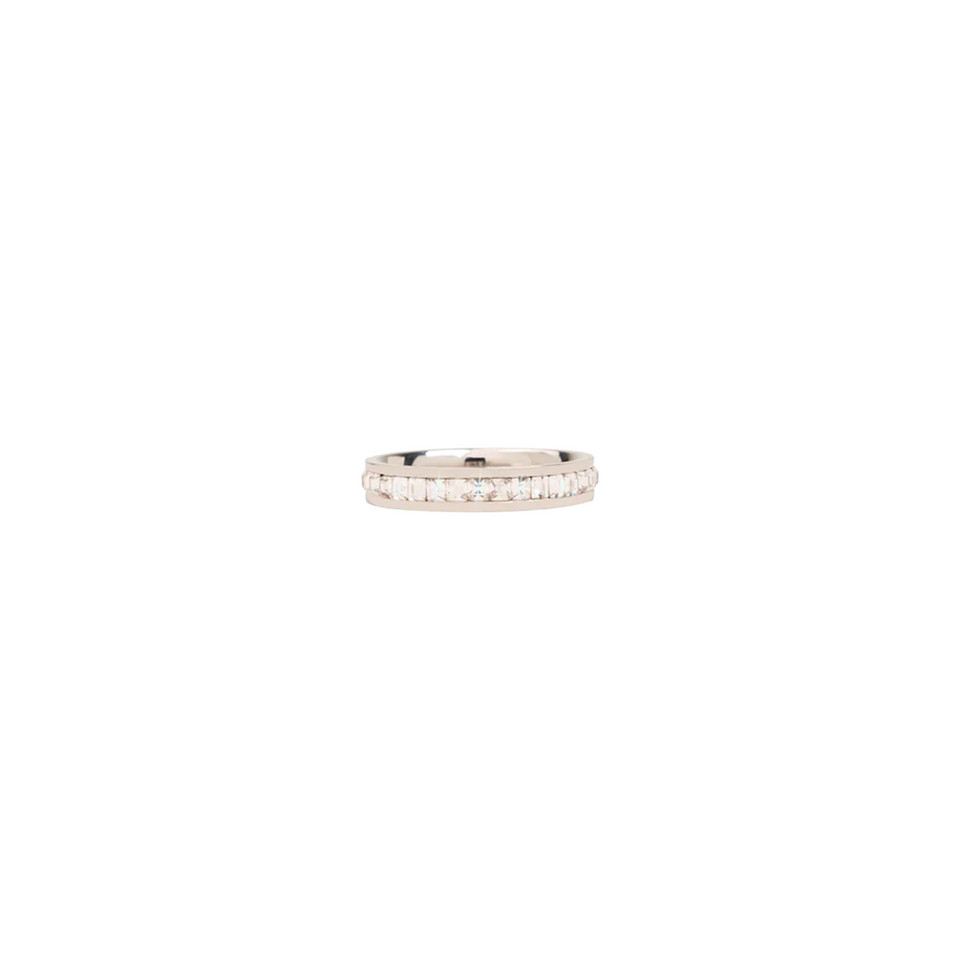 EK Collection Single Iced Out Band Ring สีเงิน (SS25)