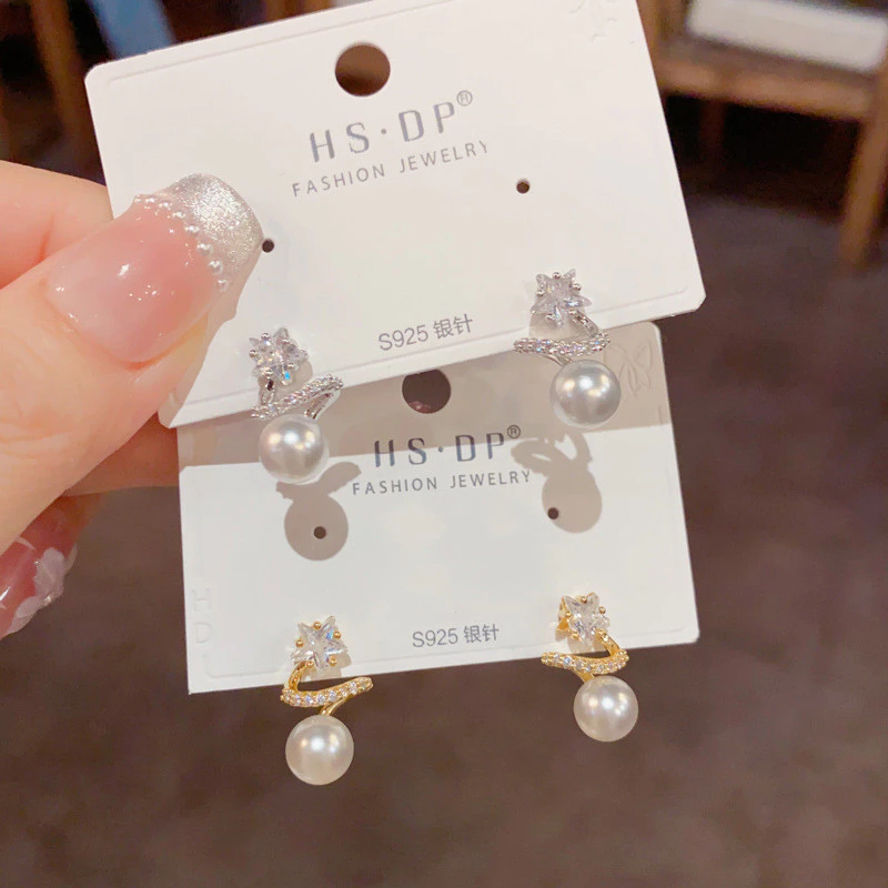 ต่างหู.Simple Star Surround Pearl Light Luxury สไตล์แฟชั่น คุณภาพสูง