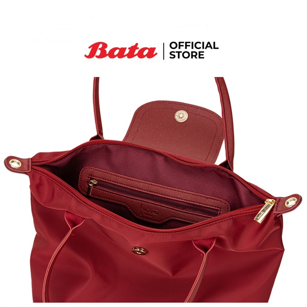 Bata บาจา กระเป๋าสะพายไหล่ กระเป๋าสะพายข้าง ผ้าไนลอน  รุ่น Enrich สีฟ้า 9929021 สีแดง 9925021