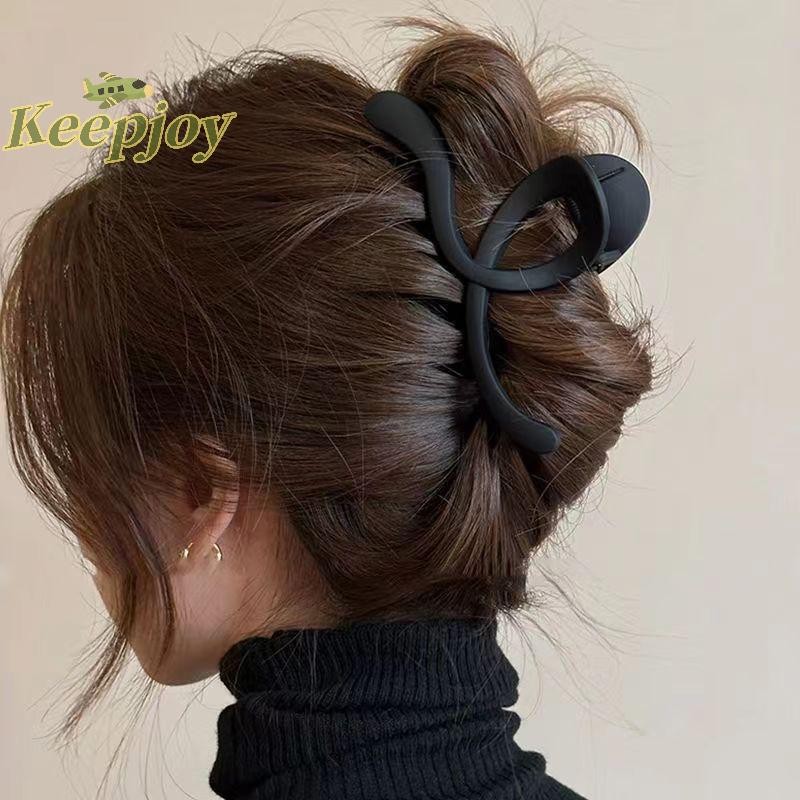 [Keepjoy] กิ๊บติดผมหรูหราหยักขนาดใหญ่สําหรับผู้หญิงคลิปก้ามปูผมหนาสีดินคลิปก้ามปูเครื่องประดับผมสําหรับผู้หญิง [ใหม่]