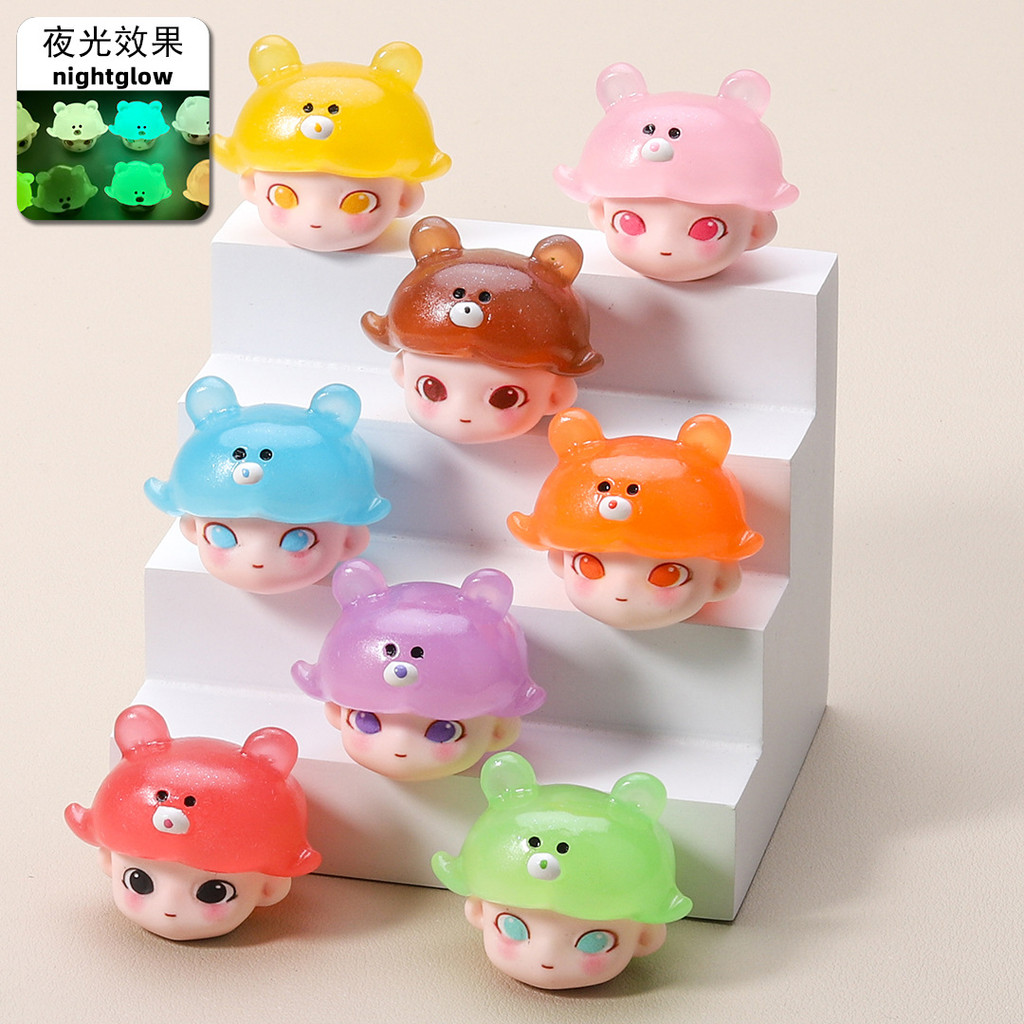 8 ชิ้น Luminous Glow Pearl สี Bear Boy 3D เรซิ่น Charms สําหรับ DIY (4-349)