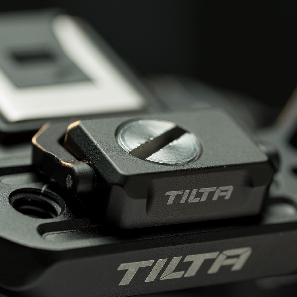 Tilta 1/4′-20 Universal สายคล้องกล้องสิ่งที่แนบมาแหวนปรับเชื่อมต่อสายคล้องกล้องสําหรับครึ่งและเต็มกรงกล้อง TA-CSA-B