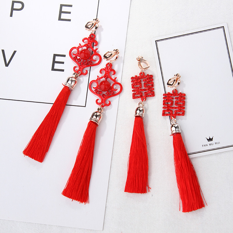 งานรื่นเริงคลิปหูสีแดงผู้หญิงย้อนยุคสไตล์จีนพู่หูคลิปจีนปมต่างหูพู่แต่งงานเจ้าสาวไม่มีต่างหูเจาะต่างหูปีใหม่ - รูปที่ 4