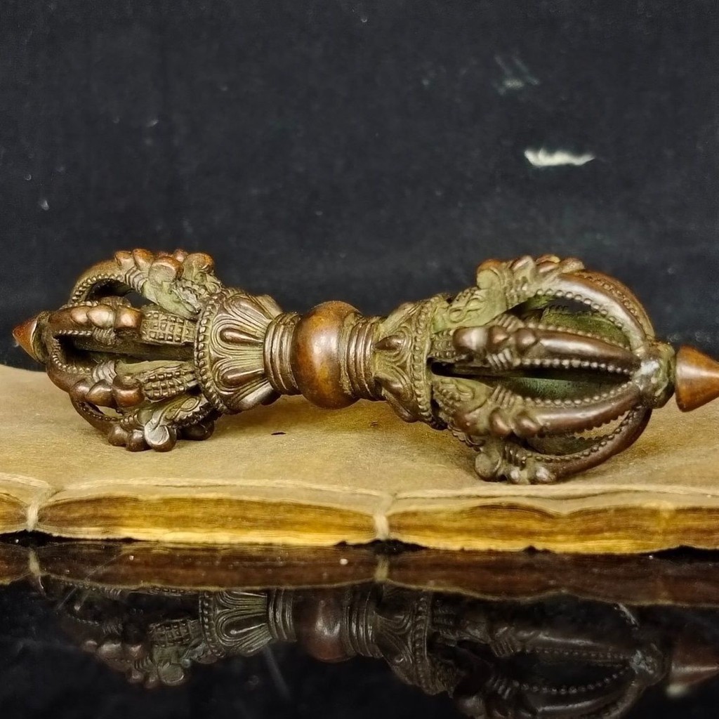 โชคดี ทิเบตโบราณสไตล์ทิเบต วัชระ มายากลเครื่องมือแปดสาระห้าสาระเครื่องประดับ ตันตระ บรอนซ์ผู้พิชิต วัชระ โบราณคอลเลกชัน 6.2