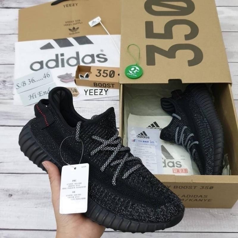 จุดพวย 
 รองเท้า Yeezy 350 jvc1 สีดำเรียบ V2