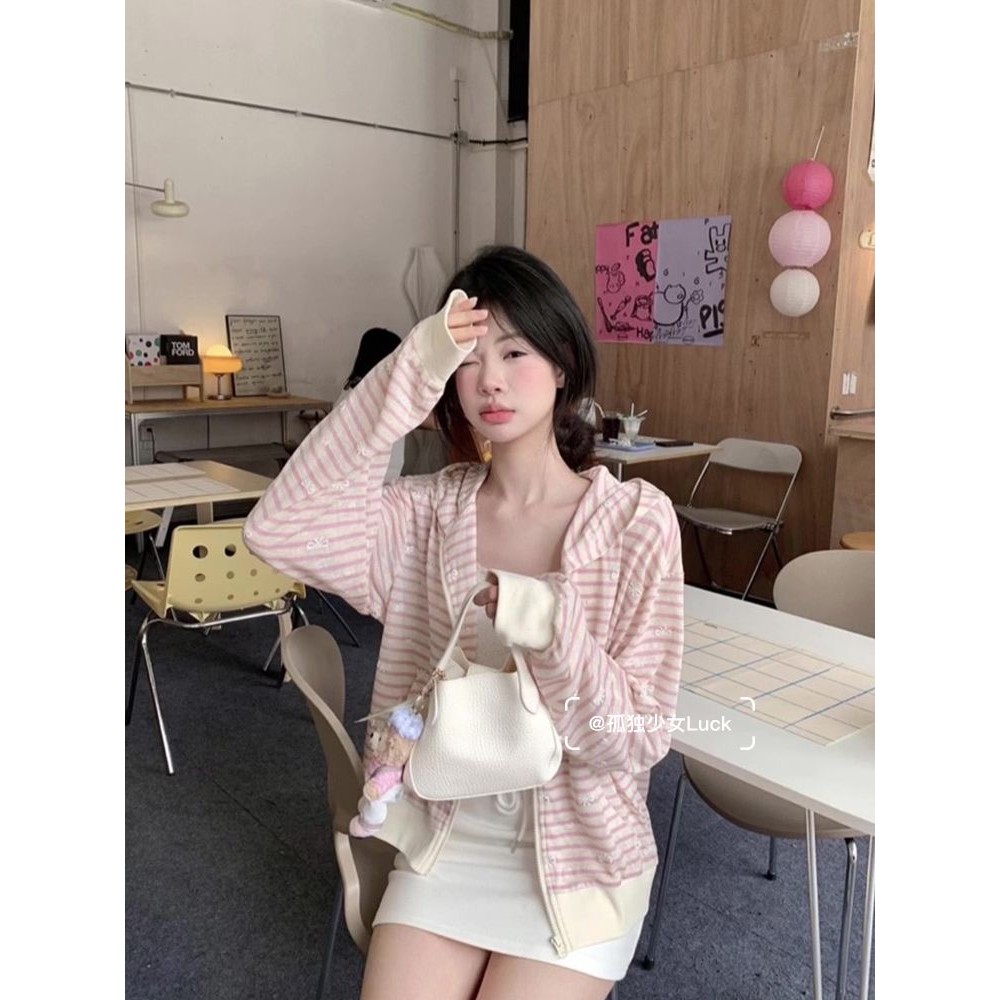 X-RANGE เสื้อแจ็คเก็ตมีฮู้ดโบว์ลายทางสีชมพู สไตล์ใหม่สำหรับฤดูใบไม้ผลิและใบไม้ร่วง เสื้อผ้าลำลองผู้หญิง