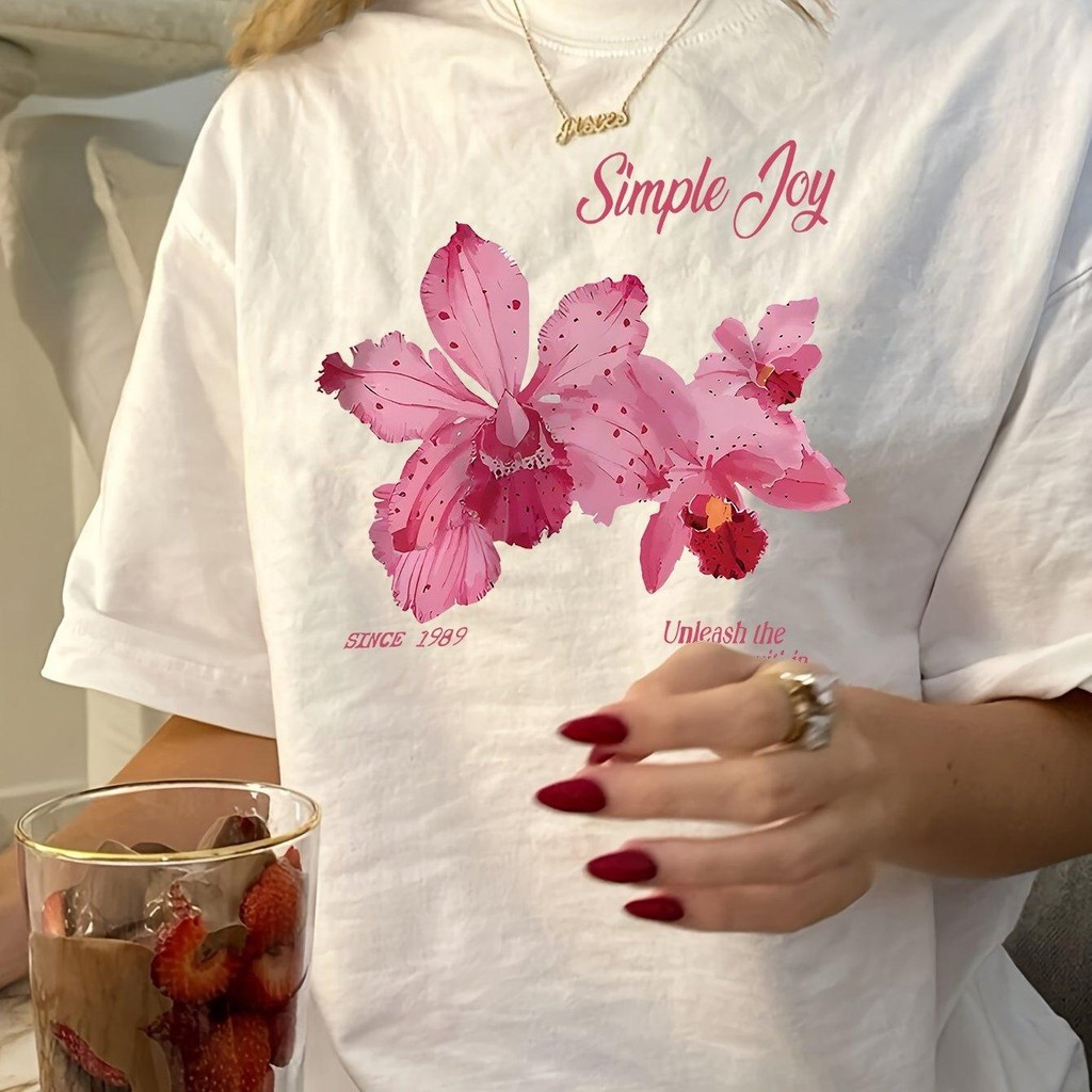 Papaya เสื้อยืด Oversize ลาย "Simple Joy Floral" สไตล์หวาน ใส่ได้ทั้งผู้ชายและผู้หญิง คอตตอน 100% WS1284