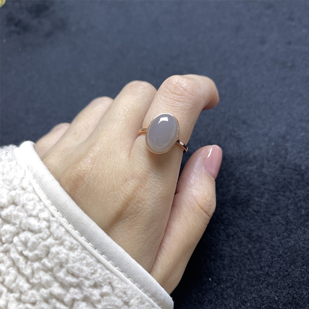 แฟชั่นย้อนยุค แหวนเงิน 925 สีม่วง กับหยกควันแข็งแกร่ง - รูปที่ 2