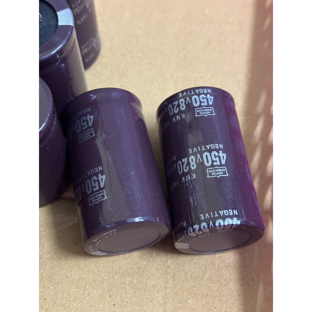 คาปาซิเตอร์ ตัวเก็บประจุ 450V  820uf สินค้าใหม่พร้อมส่ง ขาเขี้ยว แท้ ส่ง เร็วภายใน 24 ชั่วโมง