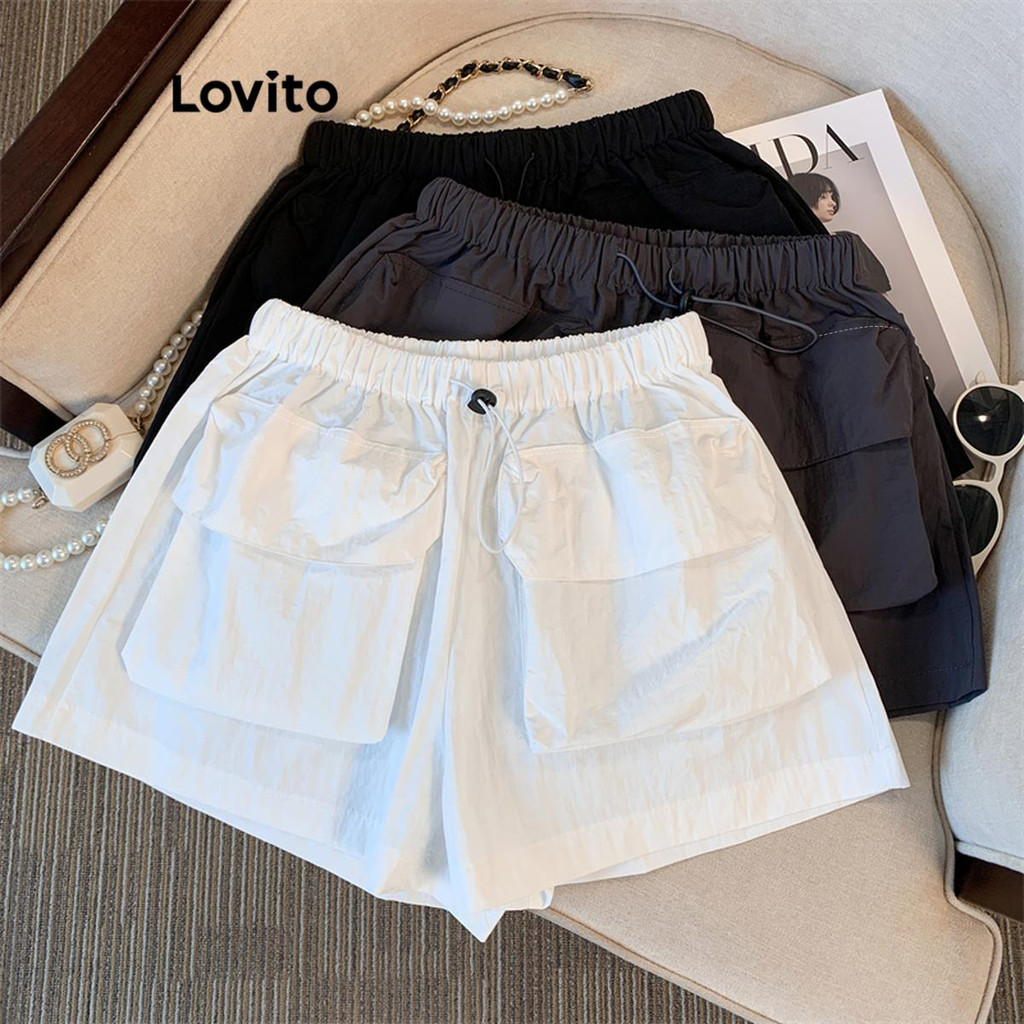 Lovito กางเกงขาสั้นผู้หญิง มีกระเป๋า สีพื้น สไตล์ลำลอง LNE63253