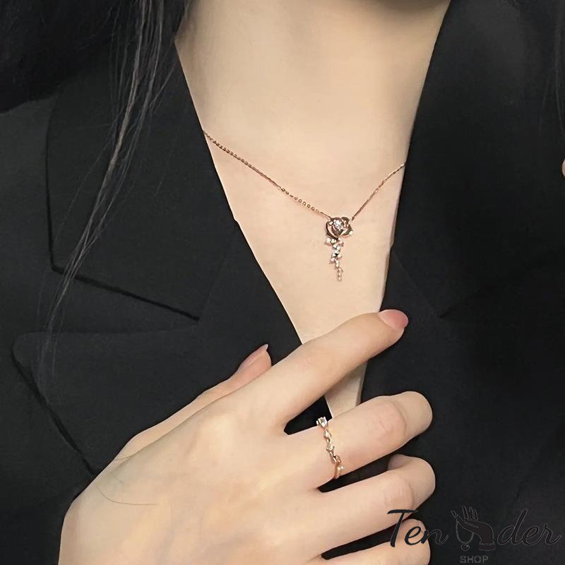 COD-ส่งเร็วจากไทย🎀สร้อยคอซุปเปอร์เฟอรี่ที่อ่อนโยน Rose Nebula สร้อยคอเพชร Studded Star Collarbone Ch