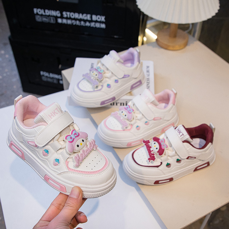 SANRIO ใหม่ ซานริโอ ทํานอง เด็กรองเท้าผ้าใบสําหรับสาวน่ารักการ์ตูนเด็กวัยหัดเดินแฟชั่นสาเหตุรองเท้าลื่นโรงเรียนอเนกประสงค์เด็กรองเท้าผ้าใบ