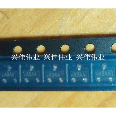 20PCS/100PCS ใหม่ MAX809 MAX809MEUR + T SOT-23 หน้าจอผ้าไหม: ABAA ชิปจอภาพ SOZL