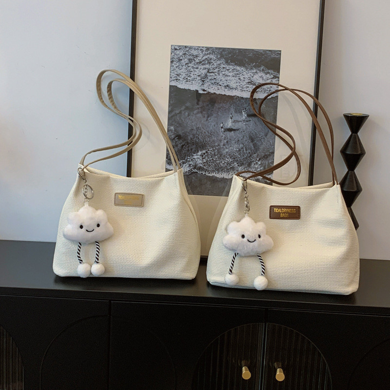 BM-shop2 - กระเป๋าสะพายข้าง* ใหม่* ทรงน่ารักมาก-ให้เลือดมีซิปด้วยนะคะใส่ของได้เยอะ SP7398