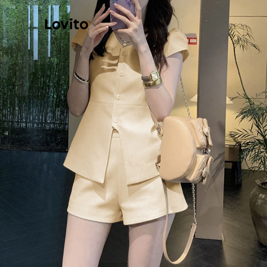 Lovito ชุดเซ็ทกางเกงขาสั้น มีกระดุม แต่งจีบ สีพื้น สไตล์ลำลอง สำหรับผู้หญิง LNE74488