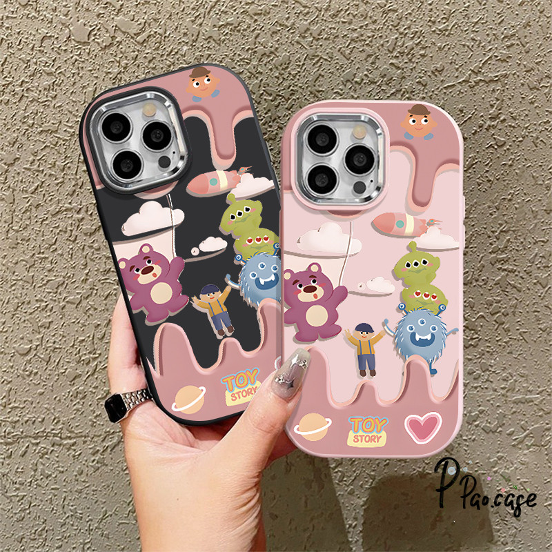 เคสหมีสตรอเบอร์รี่เรื่องน่ารัก เคสไอโฟน13 สำหรับ IPhone 16 13 11 12 14 8 13 15 11 16 Pro Max XR 7 11 14 Max XS X Plus