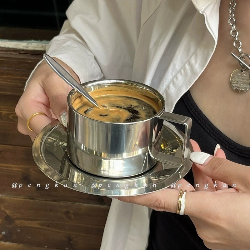 Niche ins สไตล์ถ้วยกาแฟสแตนเลสน้ําชายามบ่ายเย็นอเมริกันลาเต้ถ้วยกาแฟจานรองชุด Retro ประณีต ราคา ถูกที่สุด ดีลบีเคเค แกลเลอรีภาพที่ 6